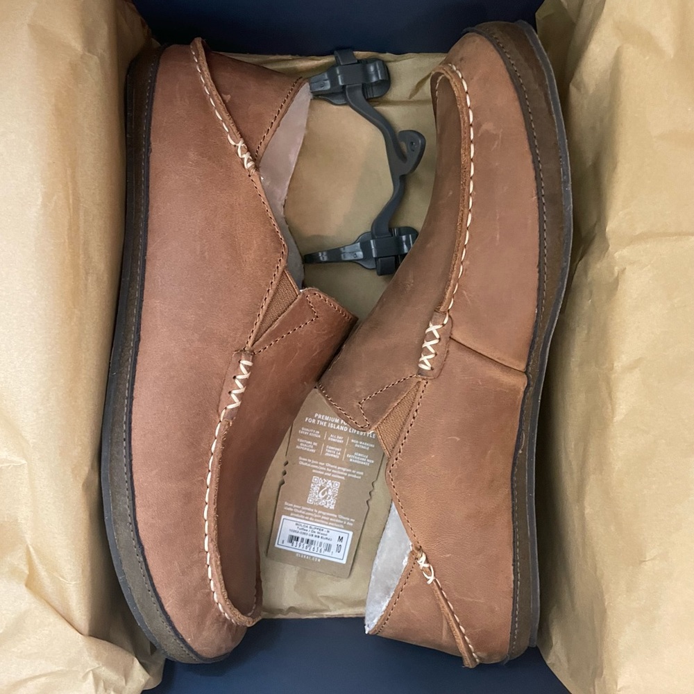 Olukai leather slippers